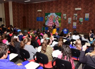 Feira do livro acontece até amanhã.