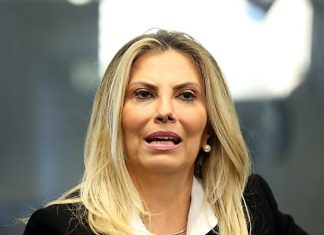 Cida vistoria obras de ampliação do Hospital Regional do Norte Pioneiro