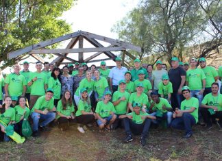 Unimed Norte Pioneiro realiza plantio de 300 mudas de árvores em Andirá