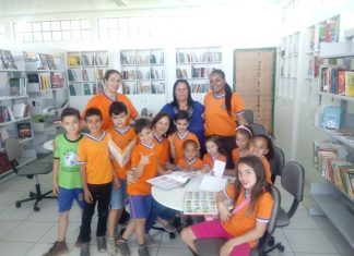 Alunos da Escola Felipe de Almeida Campos visitam Biblioteca SESI