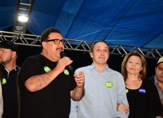 Apresentador Ratinho visita Bandeirantes