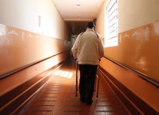 Cerca de 60 mil pessoas podem perder benefício social no Paraná