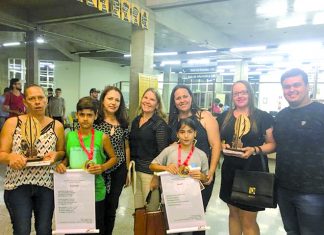 Alunos do Projeto Futuro Integral são premiados em Festival de Poesia do PR