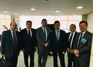 Moro recebe 10 medidas de combate ao contrabando e comércio ilegal no Brasil