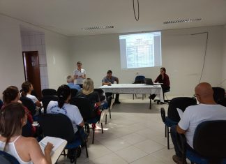 Apresentação de relatório da Saúde