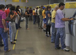 Agências bancárias só voltam a abrir na quarta-feira às 12h