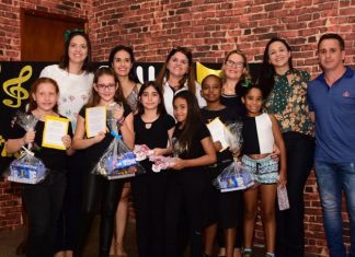 ‘Sarau Literário’ estimula leitura e interpretação de poemas