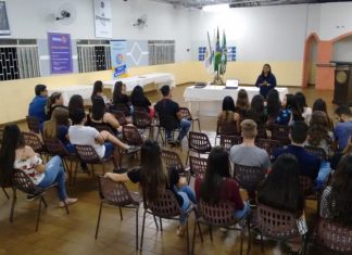 Palestra de motivação no Rotaract Club