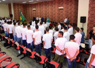 TG 05-013 realiza cerimônia de dispensa de incorporação