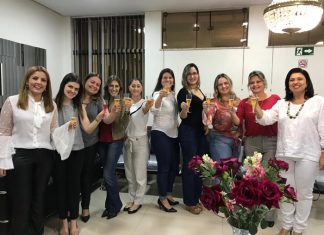 Clínica Pró Gastro Imagem reúne mulheres em “Chá da Tarde”