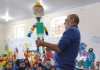 Artista Plástico João do Lixo realiza exposição e palestra sobre artes com recicláveis no Colégio ECEL Positivo