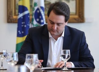 Proposta de Ratinho Junior para fim da aposentadoria de governadores é aprovada
