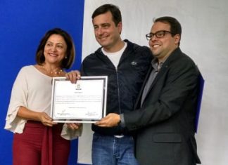 UENP faz homenagem ao ex-deputado federal João Arruda