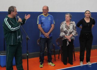 Comunidade da Vila Independência ganha quadra esportiva revitalizada