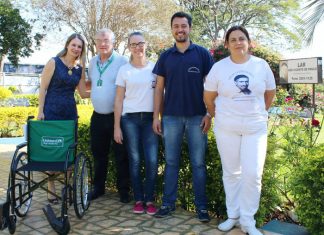 Unimed Norte Pioneiro-PR realiza doação de cadeiras de rodas