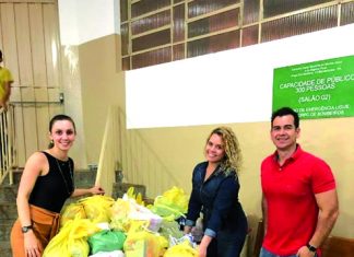 1ª Mostra Cultural arrecada vários quilos de alimentos
