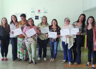 Espaço Social Sicoob & Cáritas forma alunos do curso de Cuidador de Idosos