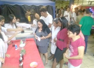 Alunos da EJA visitam II CYFEC