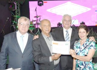 Unimed Norte Pioneiro-PR realiza jantar em comemoração ao dia do médico