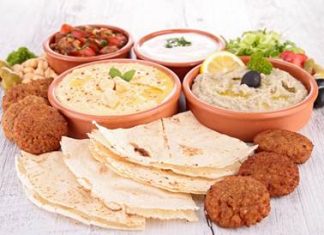 Dança do ventre é atração na Noite Árabe do Bourbon Cambará Hotel