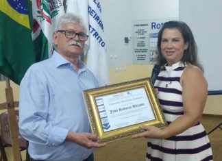 Homenagem aos rotarianos