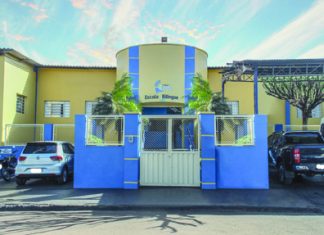 Há 30 anos compromissada com a excelência educacional