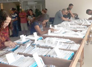 Carnês do IPTU em Cornélio começaram a ser distribuídos na segunda-feira dia 6