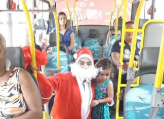 Alegria no transporte coletivo