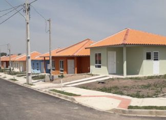 Famílias de Cornélio e Santo Antônio são beneficiadas com moradias populares