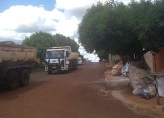 Prefeitura realiza mutirão de limpeza em regiões com maior incidência de Dengue no Município