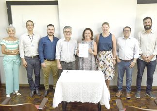 CCS da UENP assina convênio com a Prefeitura de Jacarezinho