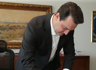 Sancionada lei que proíbe corte de luz, água e gás