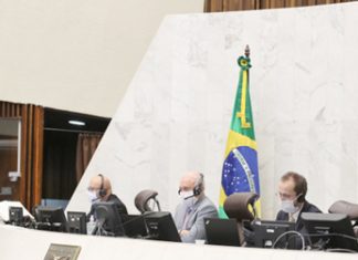 Assembleia aprova regulamentação de cargos nas universidades estaduais