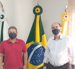 Cartão Comida Boa começa a ser distribuído pelos municípios