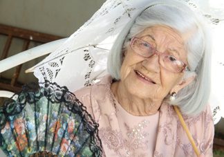 Nosso carinho e nosso amor a Ruth Leiroz