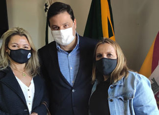 Diretora Rose Pedro é pré-candidata a vereadora em Santa Mariana STA-MARIANA-ROSE