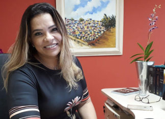 Com a presença da escritora e juíza dra. Vanessa De Biassio, Colégio ECEL realiza mais uma edição do Projeto Profissões ECEL DRA VANESSA