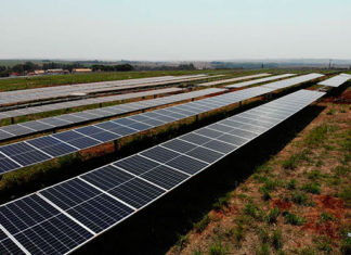 Em Bandeirantes, a primeira usina solar da Copel está na fase final de construção COPEL-SOLAR