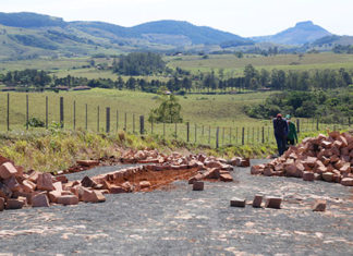 Estradas vão fomentar turismo e agronegócio em Ribeirão Claro RIBEIRÃO CLARO