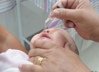 Saúde reforça a importância da vacinação contra a poliomielite VACINA-POLIO