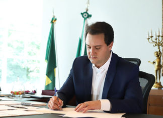 Governador sanciona lei que assegura reajuste do mínimo regional MINIMO-REGIONAL