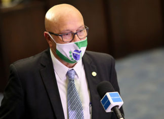 Deputados aprovam projeto que renova cessão de professores à UENP