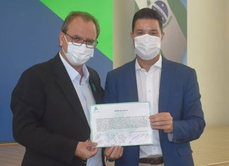 Amunop faz homenagem ao secretário chefe da Casa Civil com ‘Moção de Aplauso’