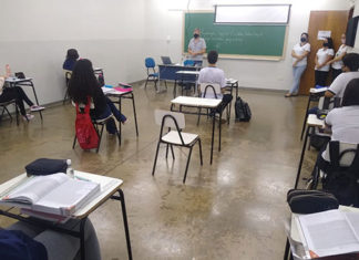 Alunos do Colégio ECEL se preparam para a prova do PAS da UEM