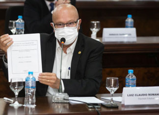 Romanelli mostra ao ministro da Infraestrutura a posição da sociedade sobre as concessões