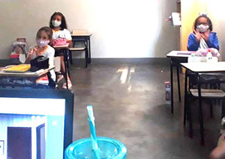 Aula de Filosofia do Colégio ECEL trabalha Libras