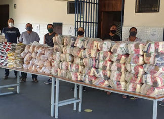 Colégios estaduais fazem nova entrega de alimentos da merenda escolar