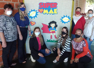 Educação itambaracaense comemora Dia das Mães