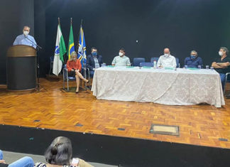 Capacitação profissional para a comunidade