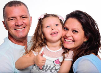 Escritora e mãe, Késsia Oliveira cria coleção de livros de Leituras Inclusivas